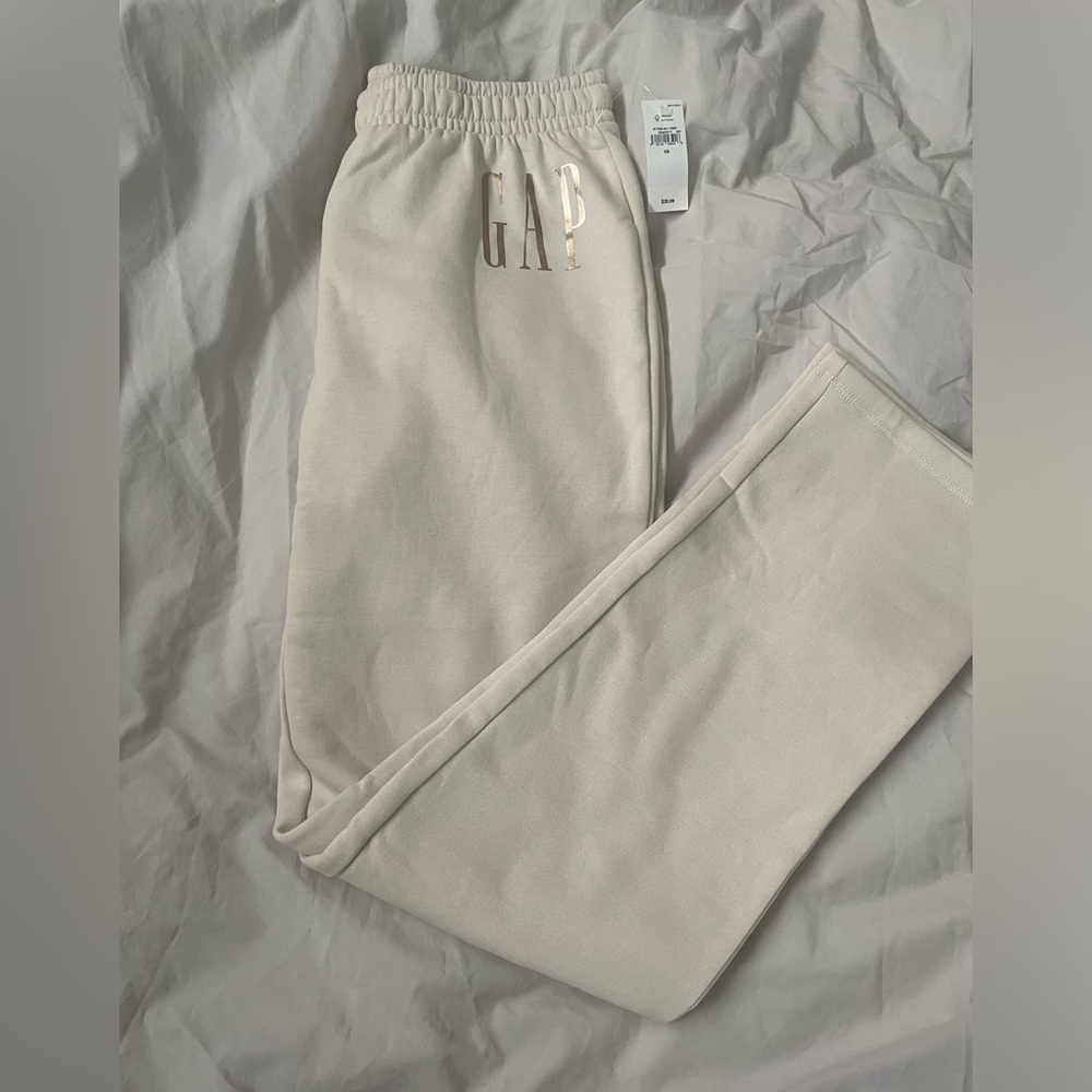 GAP Cream SweatPants
